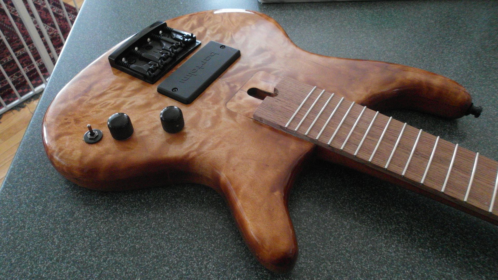 Building a shortscale piccolo bass. Page 2